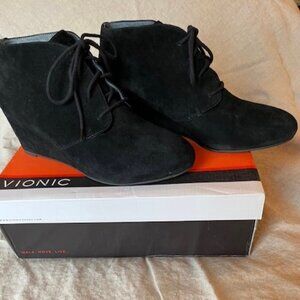 Vionic Becca Black Suede Booties